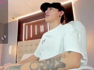 Stripchat Live Sex of Lobo_17_