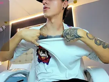 Stripchat Live Porn of Lobo_17_