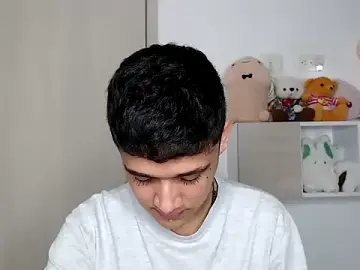 Stripchat Sex Cam of kaiine190