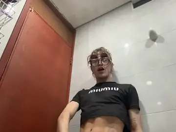 Stripchat Watch Live Sex Cams of stormytt_