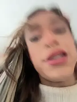 Stripchat Live Sex Cam of stormytt_