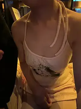 Stripchat Nude Webcam of yourkeer