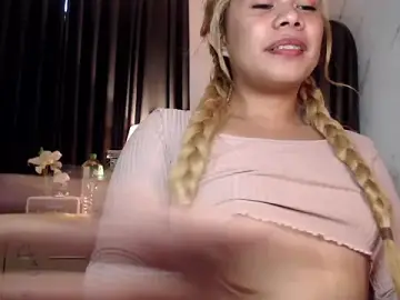 Stripchat Live Sex Cam of Tobolita