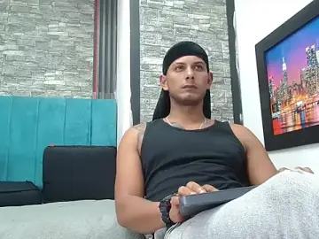 Stripchat Best live sex cam show of Chris_Dick23