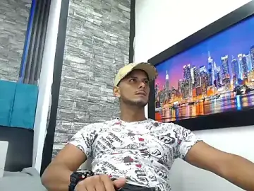 Stripchat Live Sex Cam of Chris_Dick23