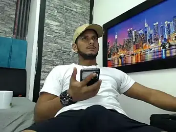 Stripchat Best live sex cam show of Chris_Dick23