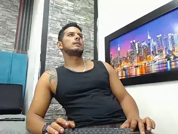 Stripchat Private Sex Chat of Chris_Dick23