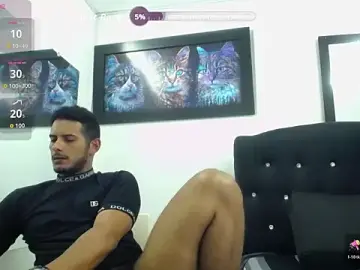 Stripchat Free Porn Cam of Chris_Dick23