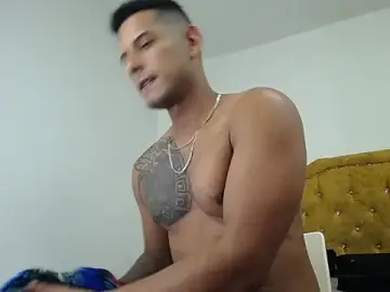 Stripchat Sex Cam of Chris_Dick23