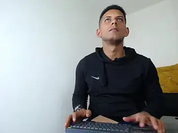 Stripchat Live Sex of Chris_Dick23
