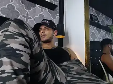 Stripchat Adult Webcam of Chris_Dick23