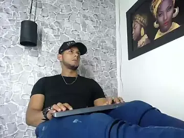 Stripchat Nude Webcam of Chris_Dick23