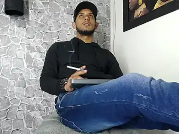 Stripchat Best Webcam of Chris_Dick23