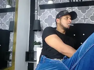Stripchat Best live sex cam show of Chris_Dick23