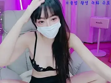 Stripchat Nude Webcam of baby_taeri
