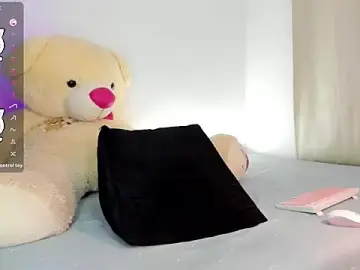 Stripchat Live Sex Cam of Hazel_Rossi