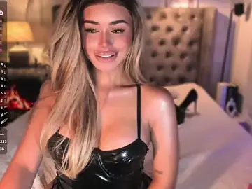 Stripchat Best live sex cam show of ParisianDoll