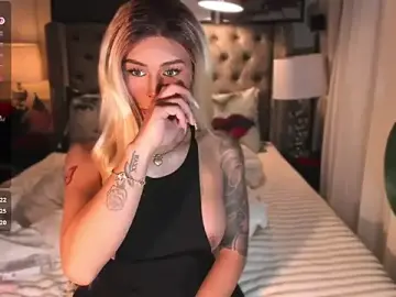 Stripchat Live Porn of ParisianDoll