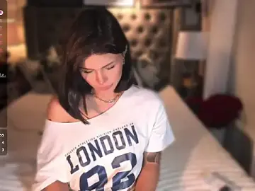 Stripchat Best live sex cam show of ParisianDoll