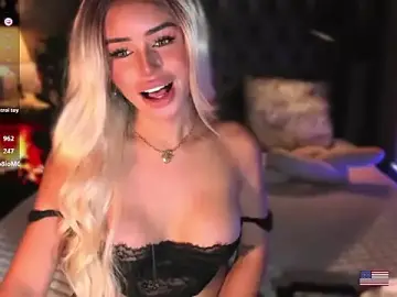 Stripchat Free Porn Cam of ZyraGoddes