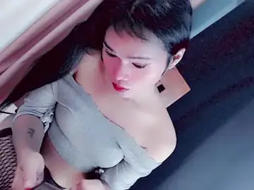 Stripchat Live Porn of Amomentoflust99