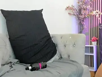 Stripchat Adult Webcam of KarineWine