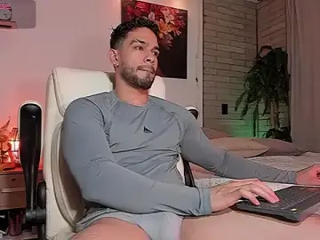 Stripchat Free Porn Cam of Josseph1_