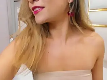 Stripchat Free Porn Cam of NalaRosse