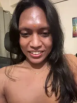Stripchat Watch Live Sex Cams of DarlingJenny22
