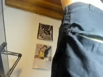 Stripchat Adult Webcams of charlie_hotxxx