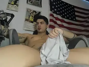 Stripchat Live Porn of charlie_hotxxx