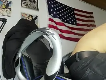 Stripchat Sex Cam of charlie_hotxxx