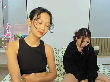 Stripchat Nude Webcam of Yena-little