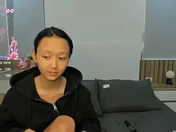 Stripchat Nude Webcam of Yena-little