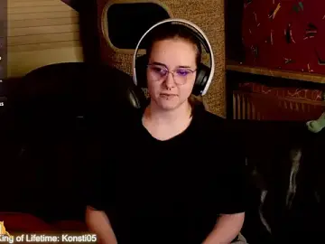 Stripchat Sex Cam of GamerGirl_Eve