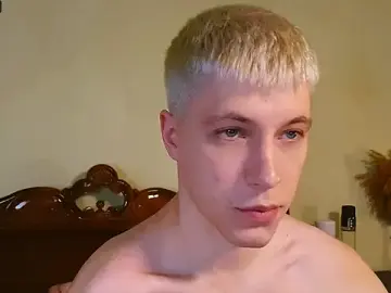 Stripchat Live Porn of -ethan7inches-