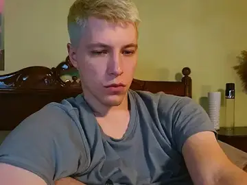 Stripchat Live Sex Cam of -ethan7inches-