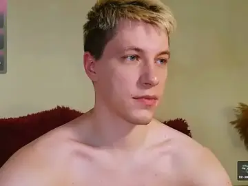 Stripchat Free Live Porn of -ethan7inches-