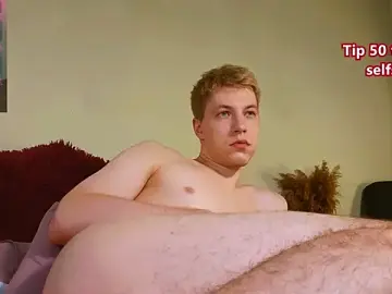 Stripchat Watch Live Sex Cams of -ethan7inches-