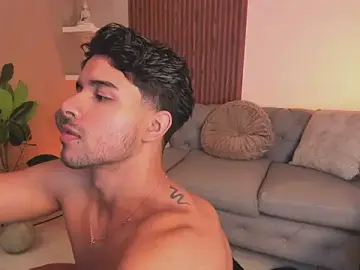 Stripchat Free Porn Cam of liam_collins21