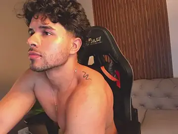 Stripchat Live Sex of liam_collins21