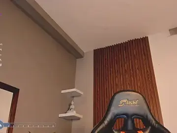 Stripchat Live Sex Cam of liam_collins21