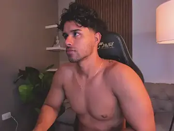 Stripchat Live Sex Cam of liam_collins21