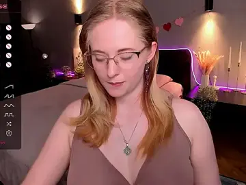Stripchat Sex Cam of Aemilia_