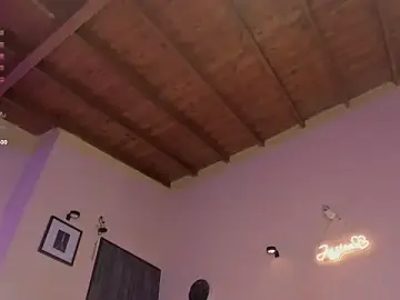 Stripchat Nude Webcam of Jess_Collen