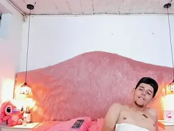 Stripchat Sex Cam of SkarletRuiz