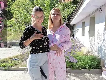 Stripchat Sex Cam of luxurydoll21