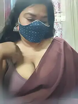 Stripchat Live Sex of Liyaa_24