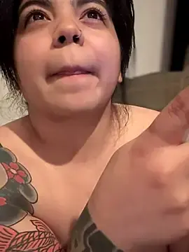 Stripchat Sex Chat of kimmiakiss22