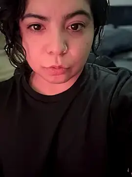 Stripchat Free Live Porn of kimmiakiss22